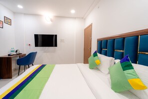 Quarto luxo | Cofres nos quartos, escrivaninha, quartos à prova de som