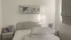 Unclassified image, 2 of 10, button - Captivating 3-bed Cottage in Port na Blagh (Portnablagh)