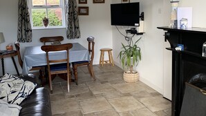 Unclassified image, 3 of 10, button - Captivating 3-bed Cottage in Port na Blagh (Portnablagh)