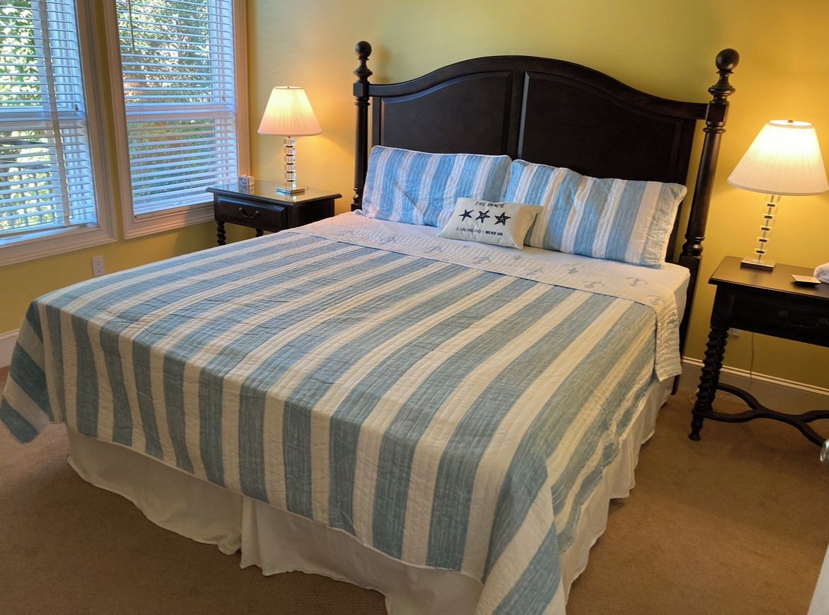 Bedroom #4 - King size bed