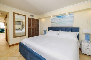 1 bedroom, iron/ironing board, WiFi, bed sheets - Oceanfront Penthouse, Amazing Views, Walk to Conv Center, Attractions & Dining (Myrtle Beach)