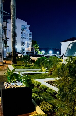 Property grounds - Falcon Sunset 2br Apt/Free Airport Transportation/Gated Complex /Security  (Montego Bay)