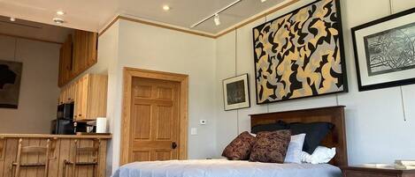 1 غرفة نوم ومكواة/لوح كي وواي فاي مجانًا وملاءات أسرّة