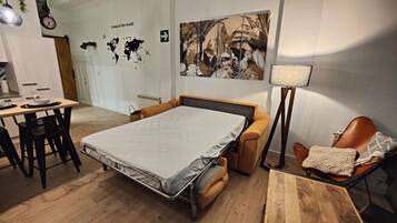 1 bedroom, desk, free WiFi