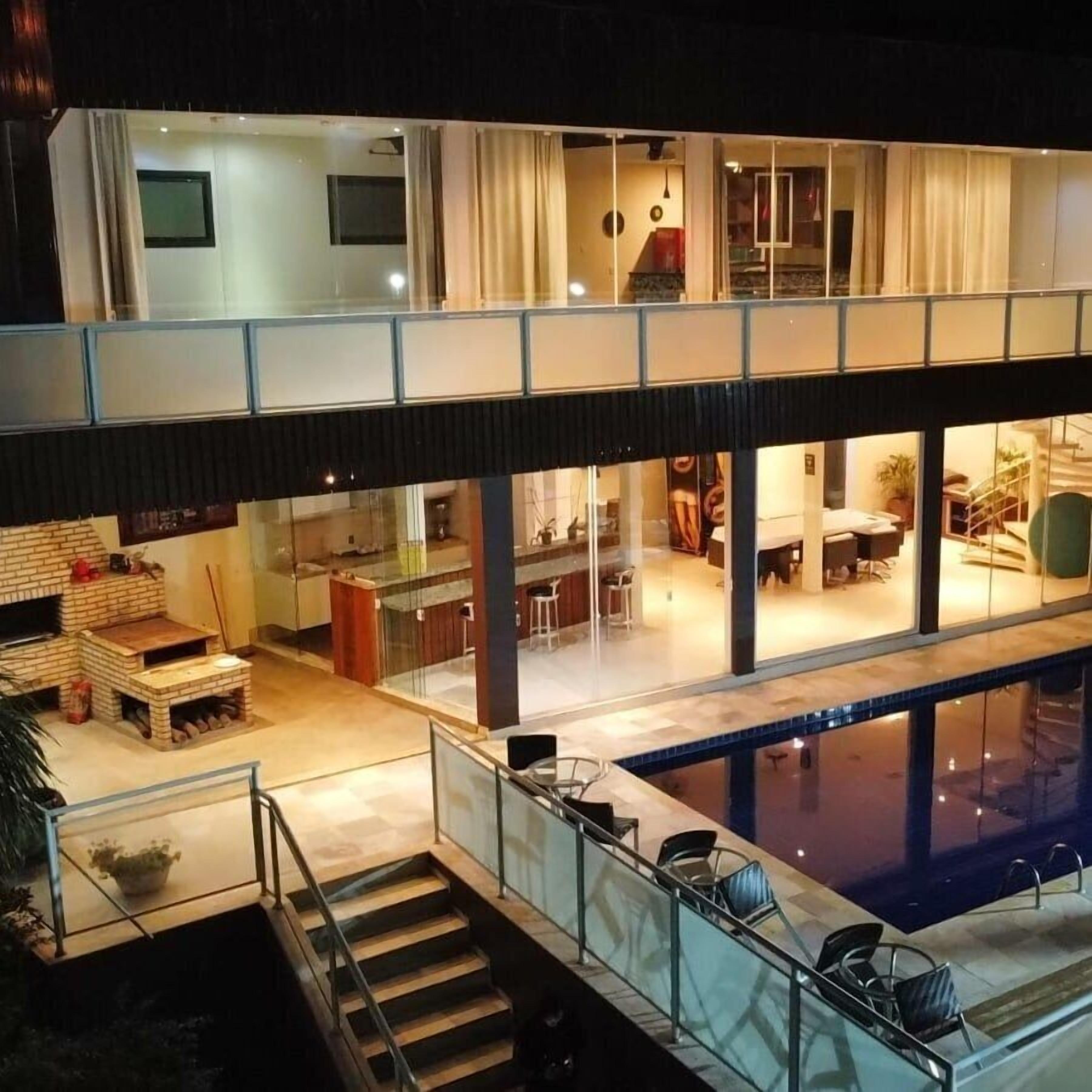 Vila luxo | Opções para refeição ao ar livre