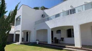 Vil·la Deluxe | Exterior