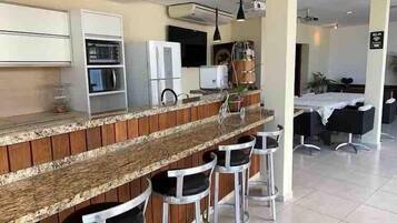 Deluxe Villa | Dining