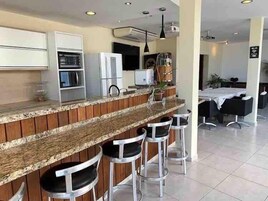 Villa Deluxe | Restauración