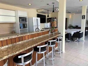 Villa Deluxe | Restaurantes