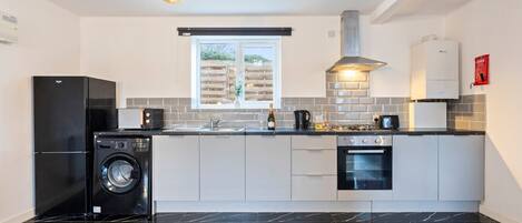 Fridge, microwave, oven, stovetop