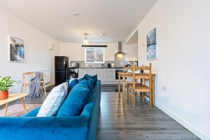 Smart TV - There is 1 bedroom with 1 small double bed, able to comfortably accommodate 2 guests. (Cradley Heath)