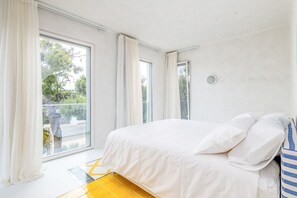 5 soverom, strykejern/-brett, reiseseng for barn og wi-fi (inkludert)