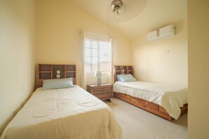 2 habitaciones, tabla de planchar con plancha y wifi gratis 