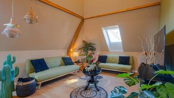 Smart TV, foosball, table tennis, books