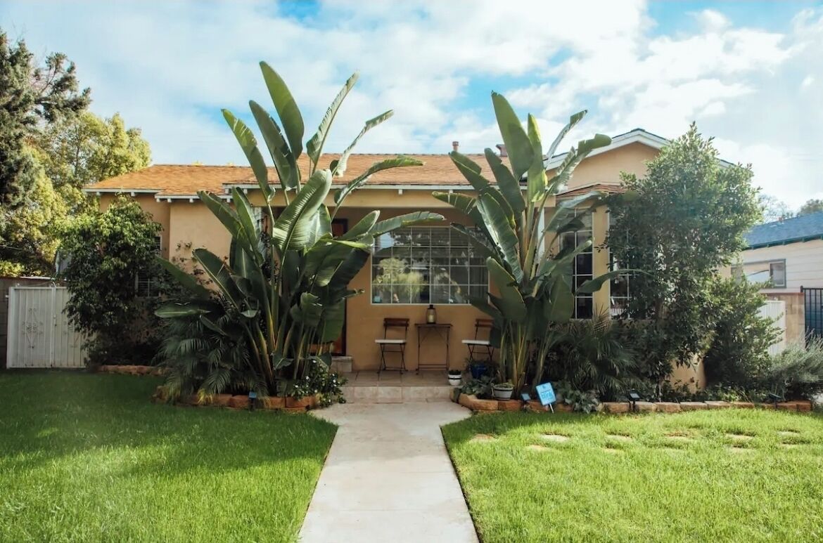 Charming Casita 3 Bd 1 Ba, Burbank home