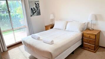 3 chambres, fer et planche Ă  repasser, Wi-Fi gratuit, draps fournis