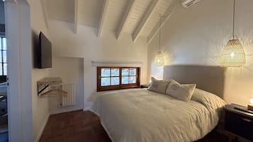 Habitación de diseñador | Decoración personalizada, wifi gratis y ropa de cama