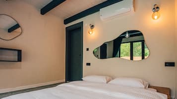 Villa Deluxe, 3 habitaciones, no fumadores, vistas a la montaña | Escritorio, espacio para trabajar con un portátil, cunas gratuitas