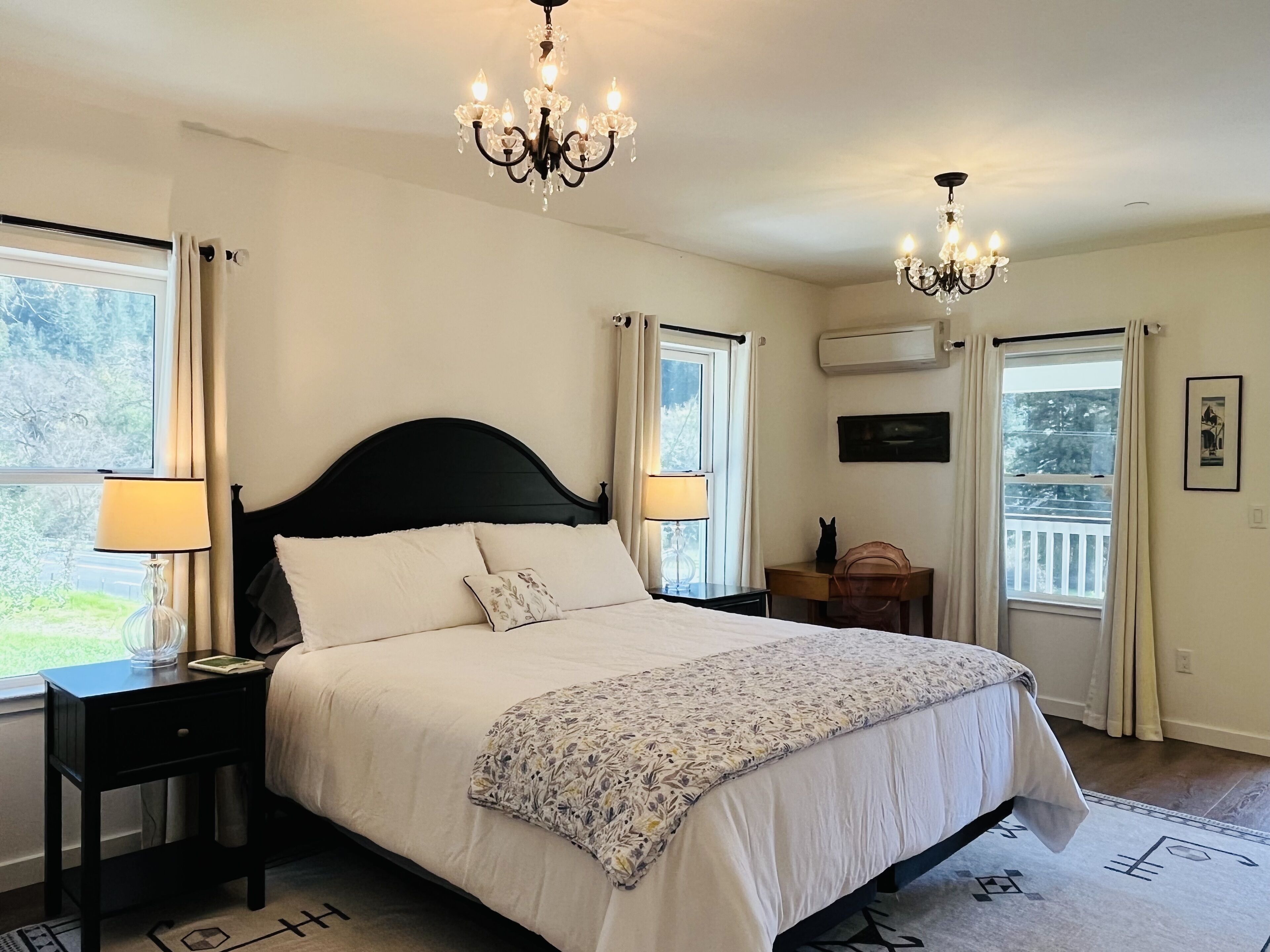 5 bedrooms, desk, iron/ironing board, free WiFi