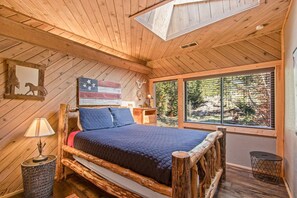 8 soverom, strykejern/-brett, wi-fi og sengetøy