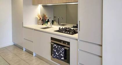 Luxury apartment, best of Sydney with easy access to everything.