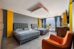 2 Schlafzimmer, Zimmersafe, Schreibtisch, Bügeleisen/Bügelbrett