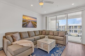 TV - Beach Heaven-Private Beach, Pool (Key Colony Beach)