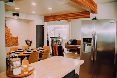  Newly renovated historical house. Walking distance to all of downtown!