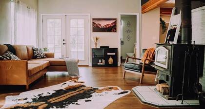 Newly renovated historical house. Walking distance to all of downtown!