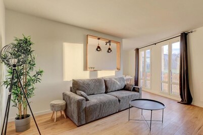 Appartement Rénové en Plein Centre Ville ! A Quelques Minutes de la Gare