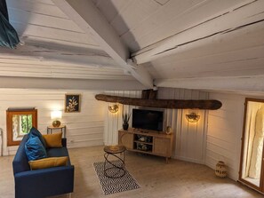 Télévision, cheminée