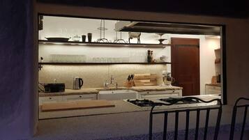 Réfrigérateur, four, plaque de cuisson, lave-vaisselle