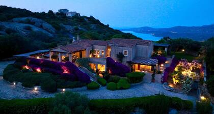 Villa 'Acula' with Sea View, Wi-Fi and Air Conditioning