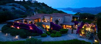 Villa 'Acula' mit Meerblick, WLAN und Klimaanlage