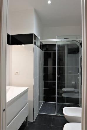 Economy-Zimmer | Badezimmer