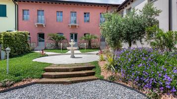 Enceinte de lâhĂ©bergement