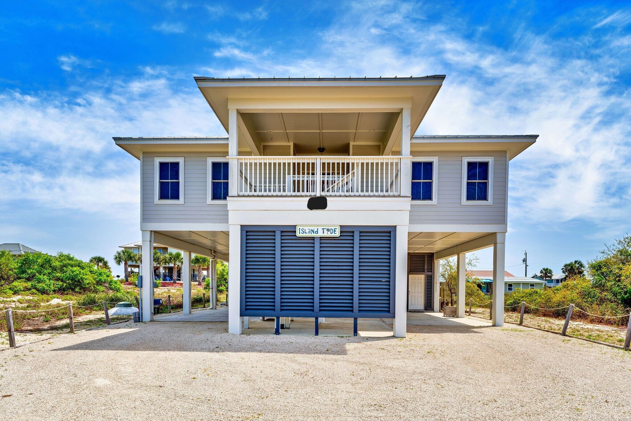 Island Tide is a 4-bed, 4-bath house on the west side of St. George Island, FL.