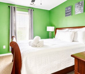 3 bedrooms, desk, iron/ironing board, travel crib