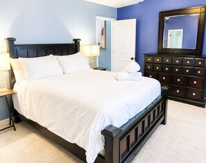 3 bedrooms, desk, iron/ironing board, travel cot