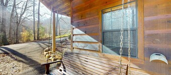 Smoky Mtn cabin w/ hot tub, firepit, game room, deck, & free attraction tickets