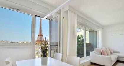 Top Floor Eiffel Tower View and High-speed Wi-Fi