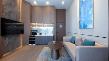 Apartment, Multiple Beds (Loft Suite) | Blackout drapes, iron/ironing board, free WiFi