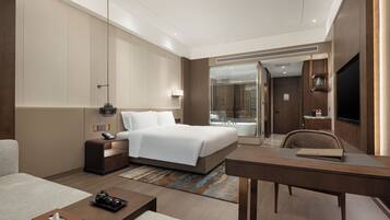 Deluxe Room, 1 King Bed, Non Smoking | Blackout drapes, iron/ironing board, free WiFi