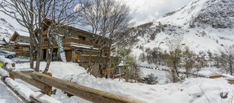 Chalet "Les Moulins" with Balcony, Shared Garden & Wi-Fi