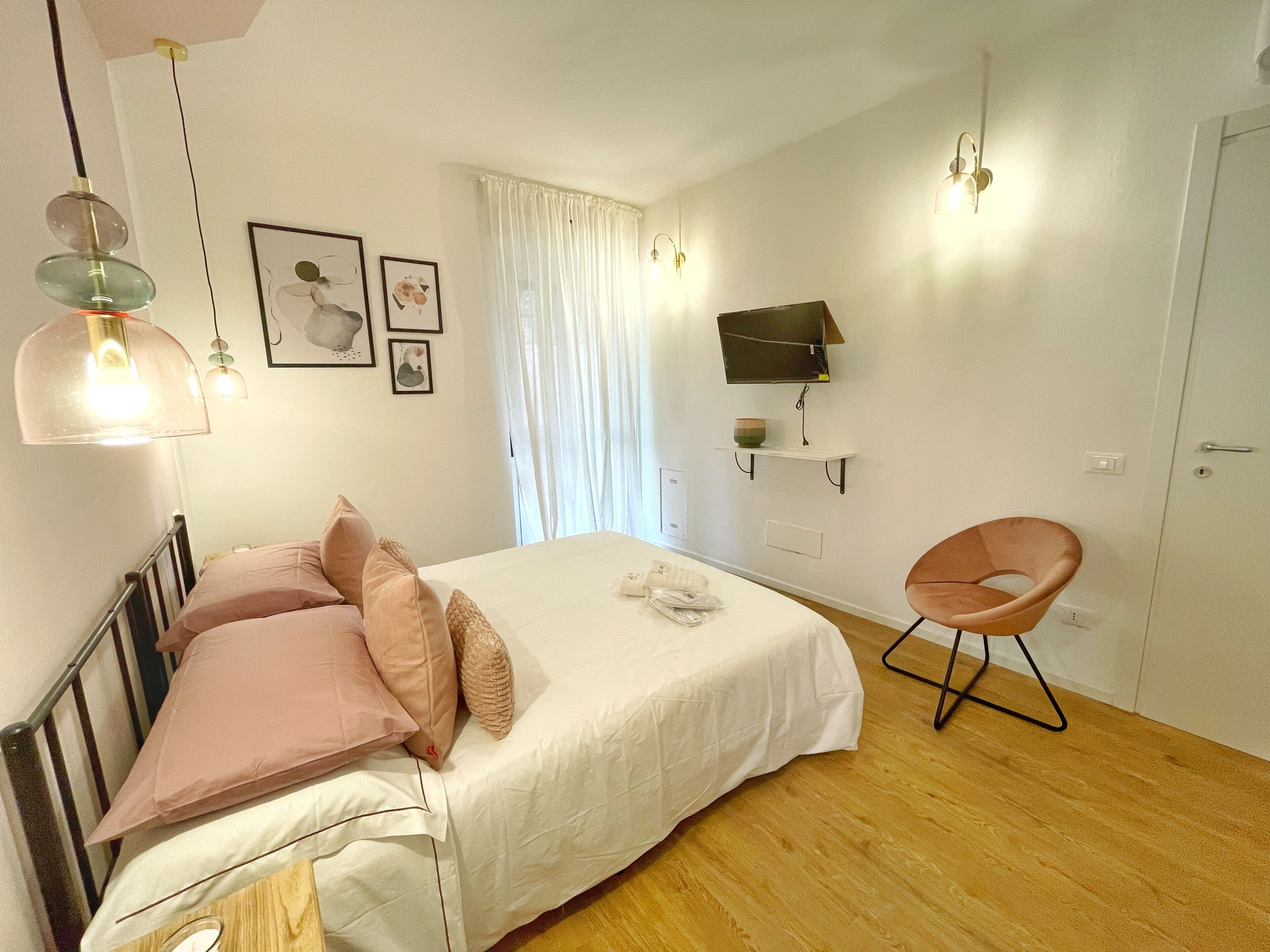 Behappys[charming Balcony]-near The Centre&rizzoli - Bologna