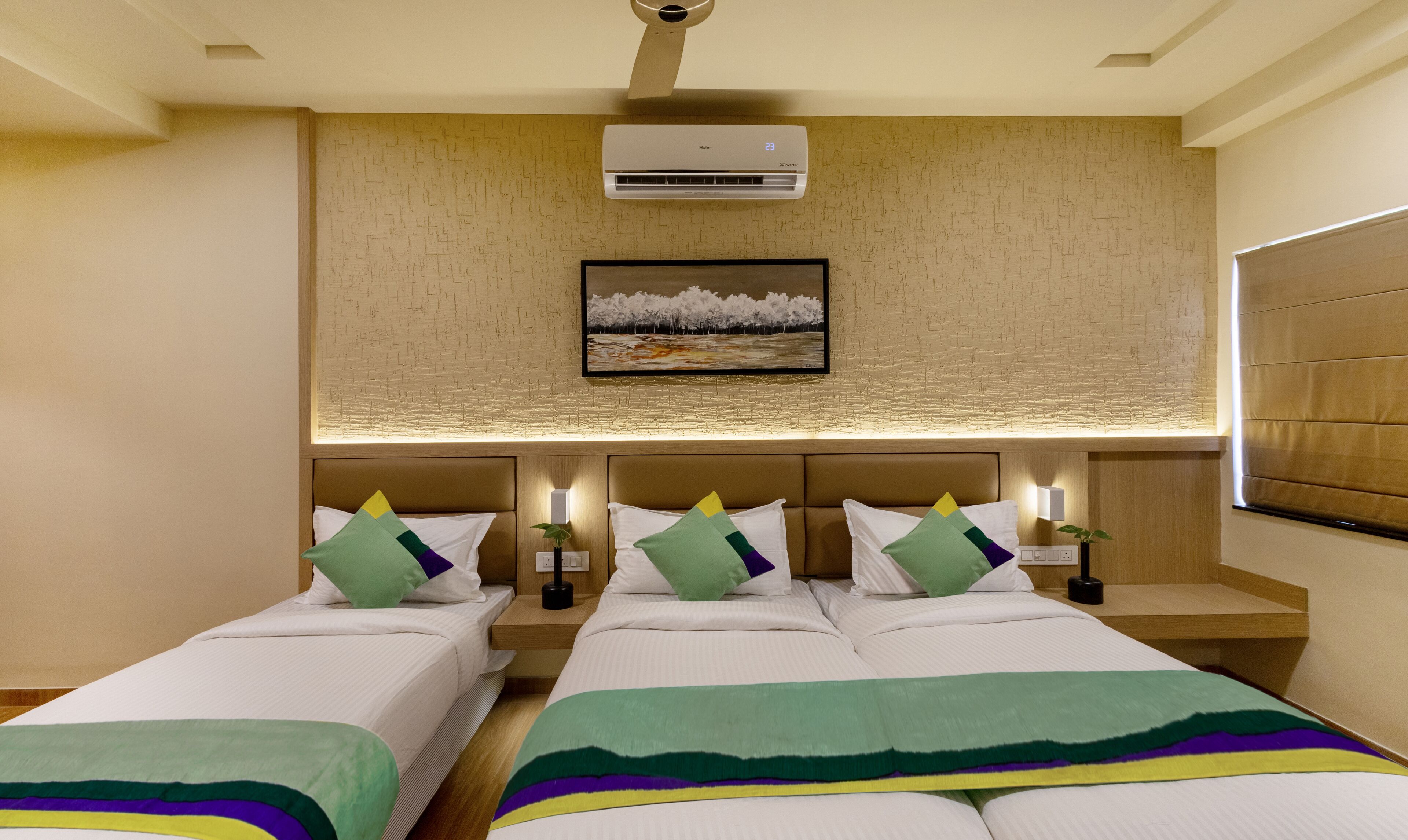 Deluxe Room | In-room safe, desk, soundproofing, iron/ironing board