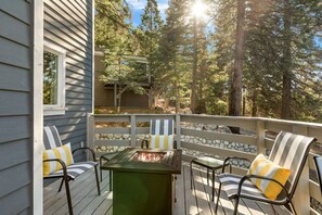 Terrace/patio - Game Room I Fireplace I Firepit I 5 min -> Lake (Lake Arrowhead)