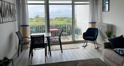 Studio Vue sur les 3 Ăźles prĂȘt de la thalasso