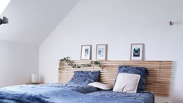 2 slaapkamers, een strijkplank/strijkijzer, reisbedje, wifi