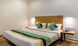 Premium Double Room | In-room safe, desk, soundproofing - Treebo Treetops Inn - Anna Nagar (Chennai)